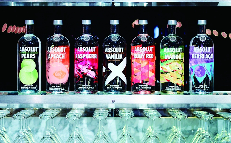 絕對伏特加品牌包裝設(shè)計(jì),酒水飲料包裝設(shè)計(jì),最前衛(wèi)的白酒包裝設(shè)計(jì),杭州包裝設(shè)計(jì)公司