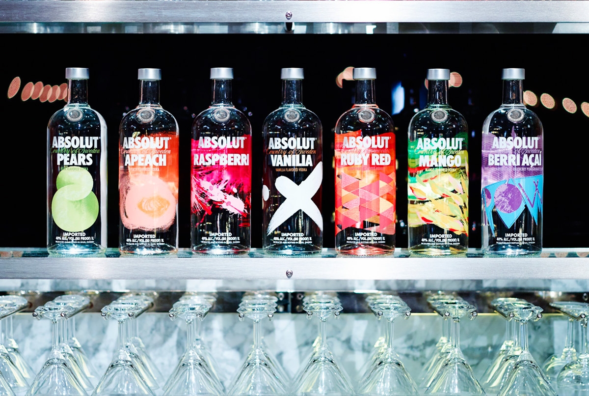 脫離于定向思維的絕對伏特加酒水品牌包裝設(shè)計(jì)