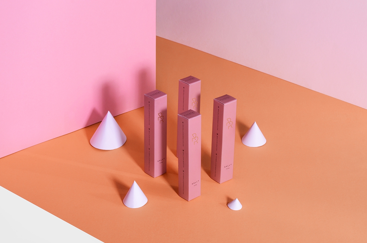 翻轉(zhuǎn)反應(yīng)包裝設(shè)計，一種你無法擺脫的化妝品情緒