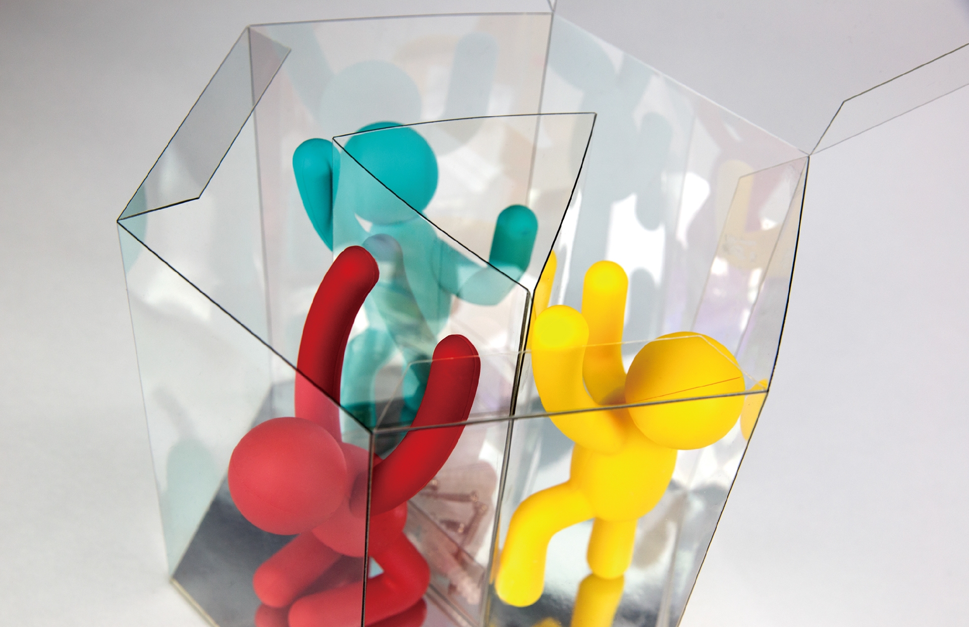 透明包裝，全方位展現(xiàn)產(chǎn)品特性，掛鉤產(chǎn)品包裝設(shè)計(jì)